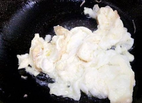 黑木耳炒鸡蛋怎么做-黑木耳炒鸡蛋的做法4