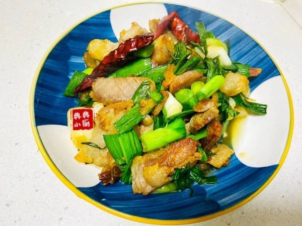 大蒜炒咸肉怎么做-大蒜炒咸肉的做法6