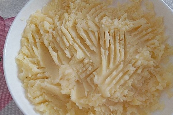 土豆泥怎么做才好吃-西红柿土豆泥的营养与功效5