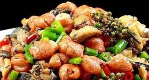 尖椒肥肠鸡怎么做-尖椒肥...
