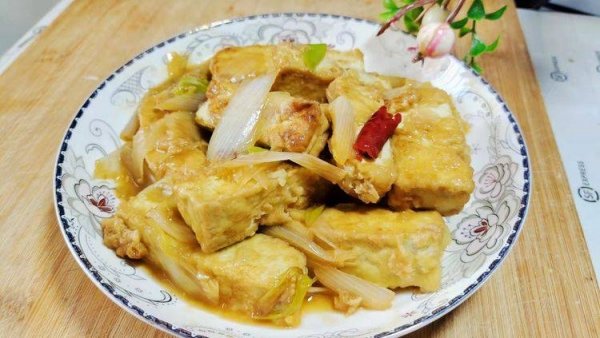 怎样做葱烧豆腐-葱烧豆腐的家常做法窍门1