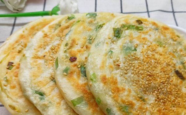 如何做葱油饼更酥软-葱油饼如何和面1