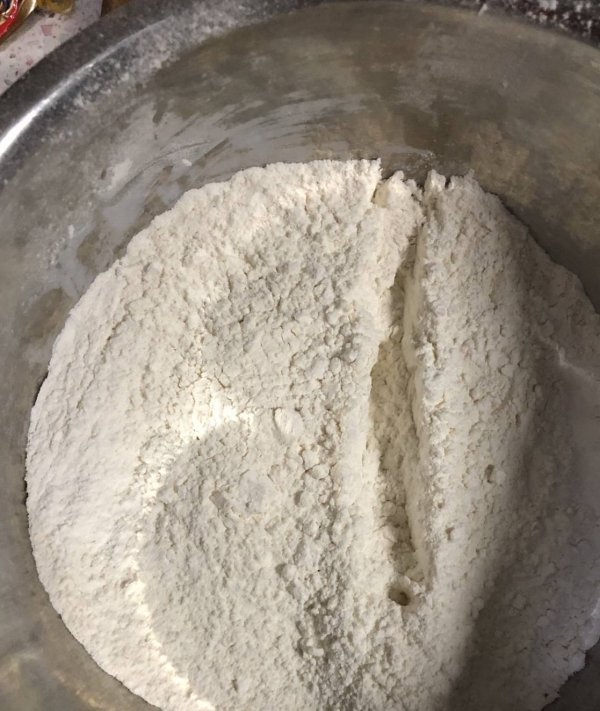 如何做葱油饼更酥软-葱油饼如何和面3