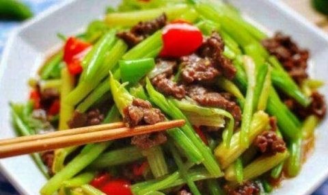 芹菜配什么菜好吃-芹菜炒...