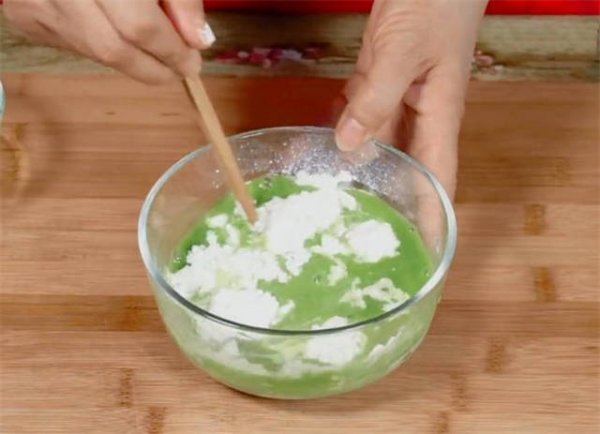 菠菜凉粉怎么做-菠菜凉粉的做法4