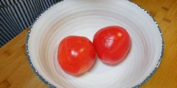 孩子春天长高吃什么-西红柿炒鸡蛋的做法3