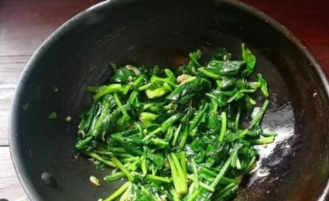 保护视力吃什么-菠菜炒鸡蛋的做法8