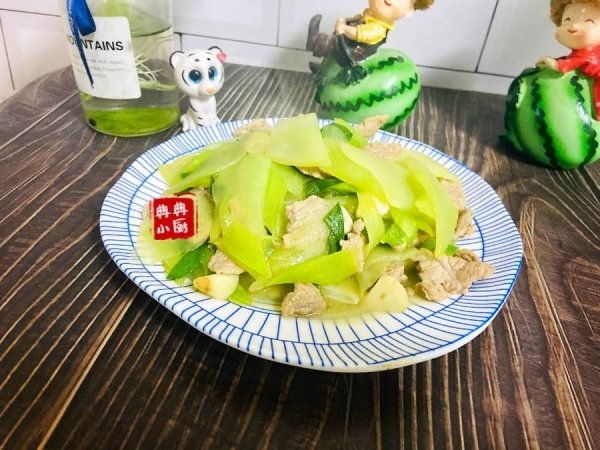 肉片炒莴笋怎么做-肉片炒...