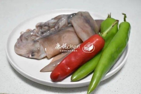 青椒炒鱿鱼怎么做好吃-青椒炒鱿鱼的家常做法3