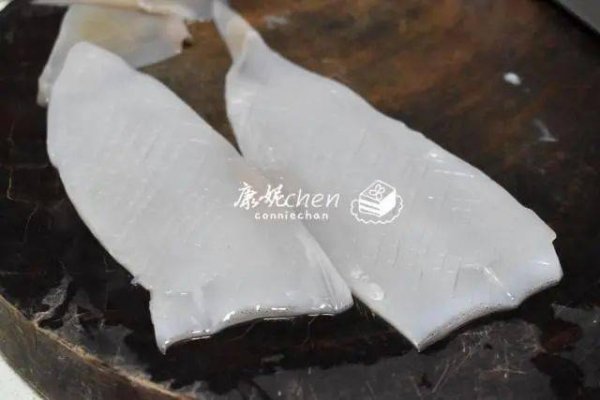 青椒炒鱿鱼怎么做好吃-青椒炒鱿鱼的家常做法5