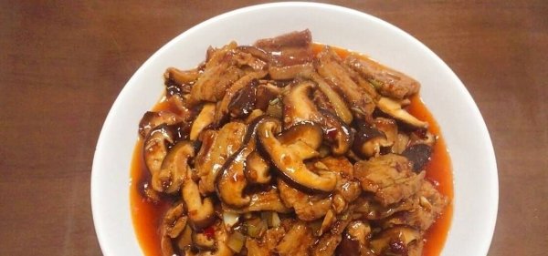 香菇可以炒五花肉吗-香菇...