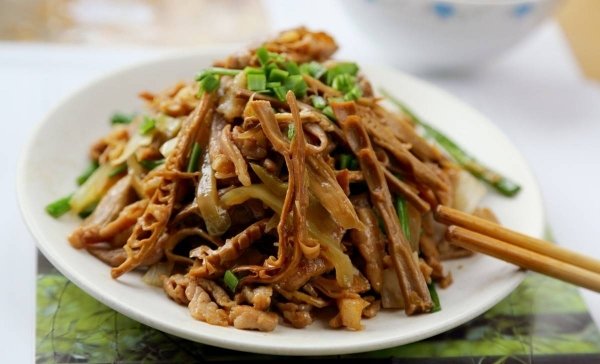 干笋子怎么泡发得最好-干笋子的做法1