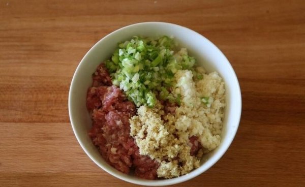 油面筋塞肉怎么烧好吃-油面筋塞肉的做法2