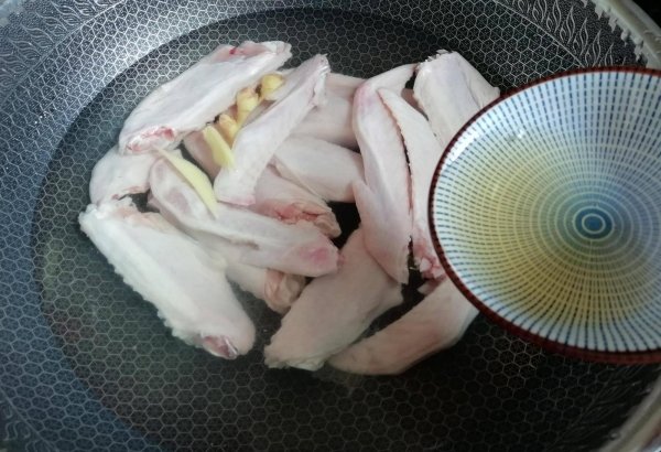 卤鸭翅怎么做好吃-香辣卤鸭翅的做法及配料4