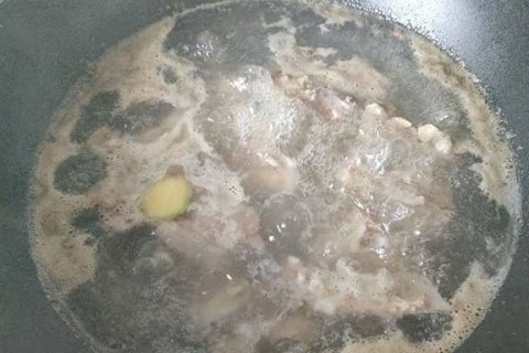 春天小孩喝排骨海带汤好吗-海带排骨汤的做法5