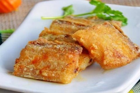 煎带鱼用什么粉最好-煎带...