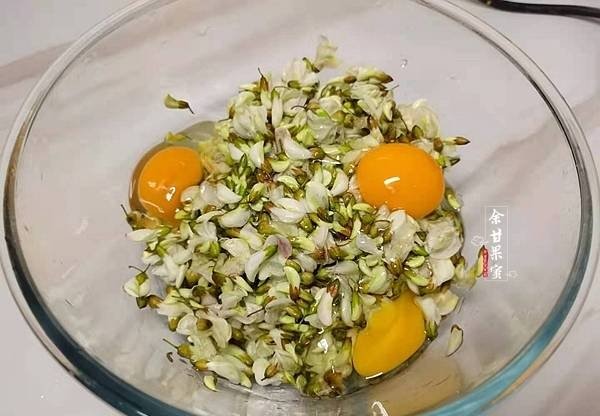 槐花煎蛋怎么做-槐花煎蛋的做法5
