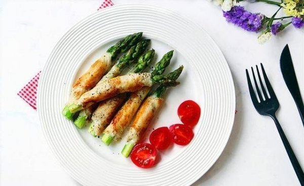 刮油最狠的食物-鸡肉芦笋...