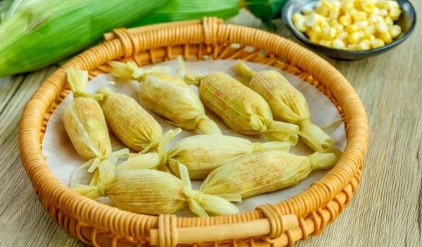 玉米饭团怎么做好吃-玉米饭团的做法窍门2