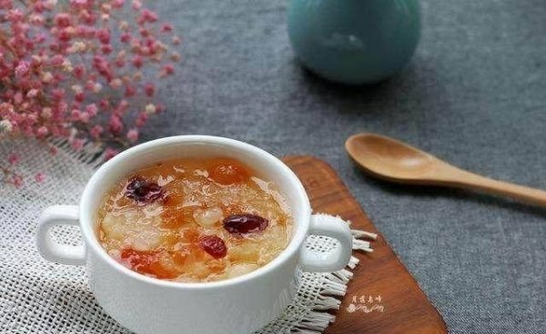 皂角米怎么吃-皂角米桃胶银耳羹做法1
