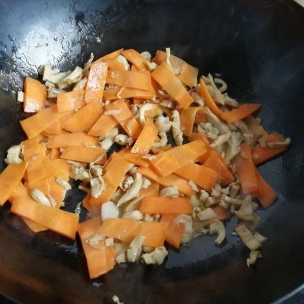 炒麻糍怎么做好吃-炒麻糍的家常做法8
