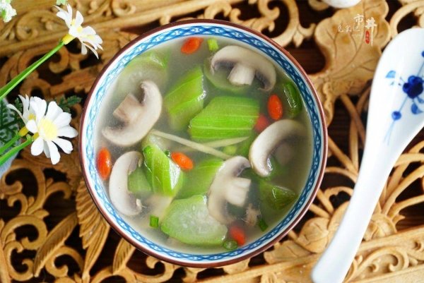 适合夏天的养生汤-6道夏季养生汤煲汤食谱11