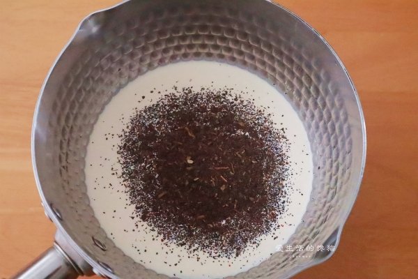 奶茶蛋糕卷怎么做-奶茶蛋糕卷的做法4