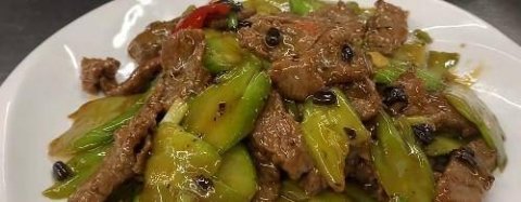 凉瓜炒牛肉是哪里的菜-凉瓜炒牛肉的做法3