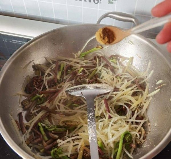 猴腿菜又叫什么-猴腿菜的功效与作用和做法18