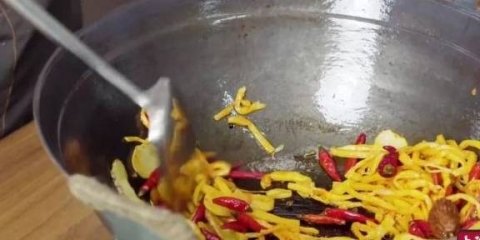 螺蛳粉配料有哪些-螺蛳粉的正确煮法9