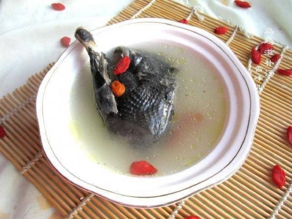 夏季湿热该如何养生-夏季湿热的人吃什么好2