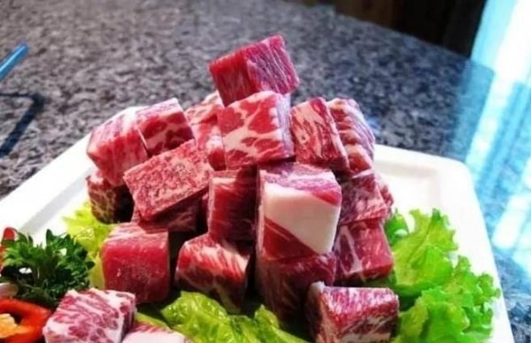 为什么用生菜垫盘子-火锅垫盘子的生菜能吃吗8