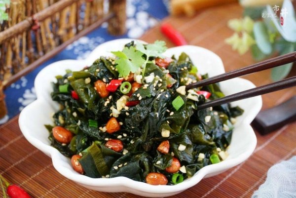 凉拌裙带菜要焯水吗-凉拌裙带菜的做法3
