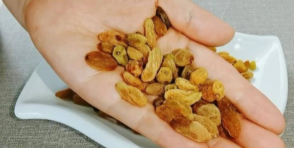 葡萄干养生吗-醋泡葡萄干有什么功效和作用1