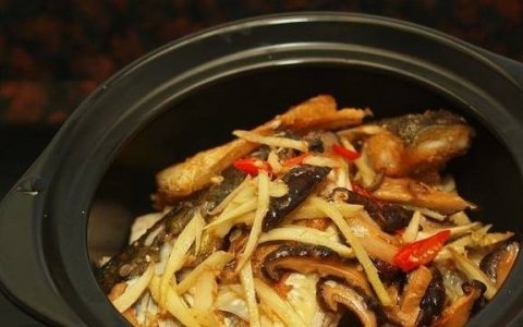鳙鱼头煲什么好-鳙鱼头焖芋的做法9