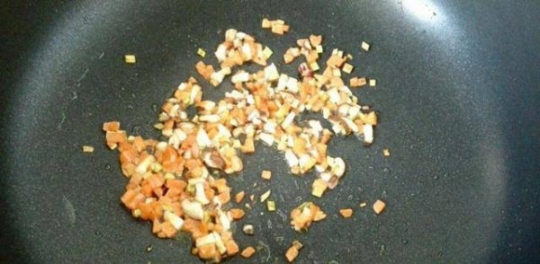 蛋包饭的蛋皮怎么做-蛋包饭的制作方法2