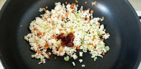 蛋包饭的蛋皮怎么做-蛋包饭的制作方法3
