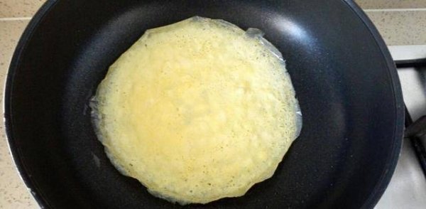 蛋包饭的蛋皮怎么做-蛋包饭的制作方法6