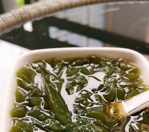 凉粉草制作凉粉的步骤-凉粉草的制作方法和配方9