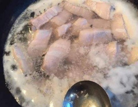 煮肉的浮沫是什么物质-煮肉的浮沫到底是精华还是脏东西3