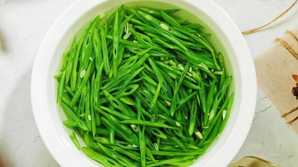 凉拌芸豆焯水多长时间能熟-凉拌芸豆的做法2