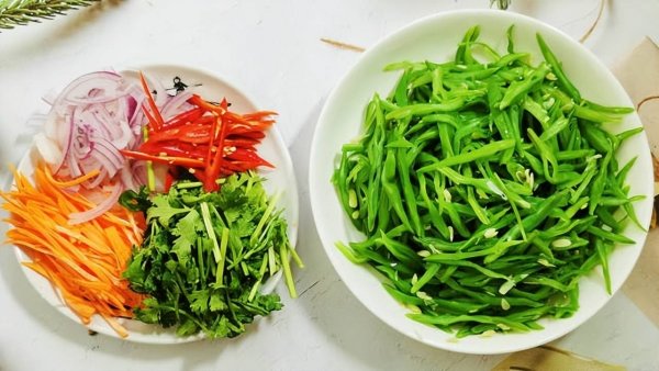 凉拌芸豆焯水多长时间能熟-凉拌芸豆的做法3