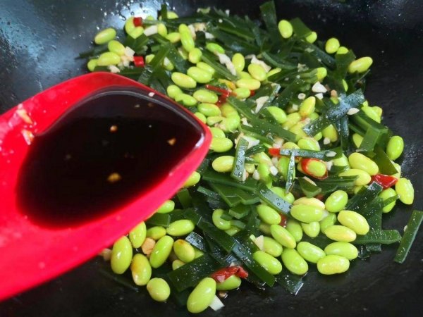 毛豆炒海带怎么做-毛豆炒海带的做法7