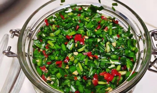 腌韭菜的最佳方法-腌韭菜...