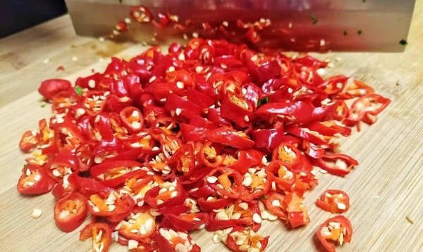 腌韭菜的最佳方法-腌韭菜放多少盐合适10