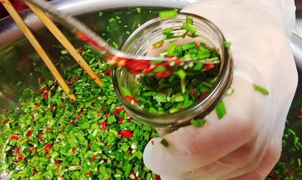 腌韭菜的最佳方法-腌韭菜放多少盐合适16