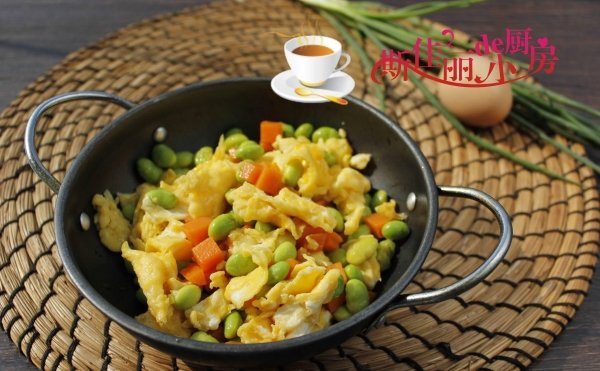 毛豆米炒鸡蛋怎么炒好吃-毛豆米炒鸡蛋的做法1