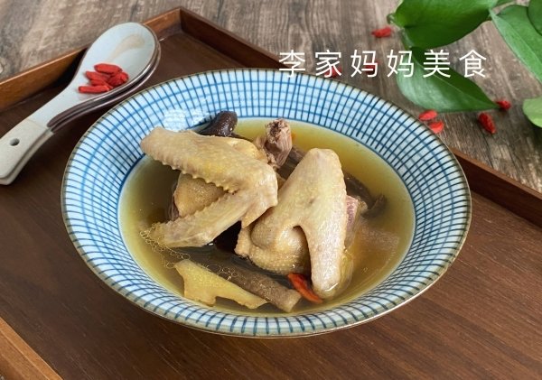 菌菇鸽子汤的功效与作用-菌菇鸽子汤怎么炖好喝又营养1