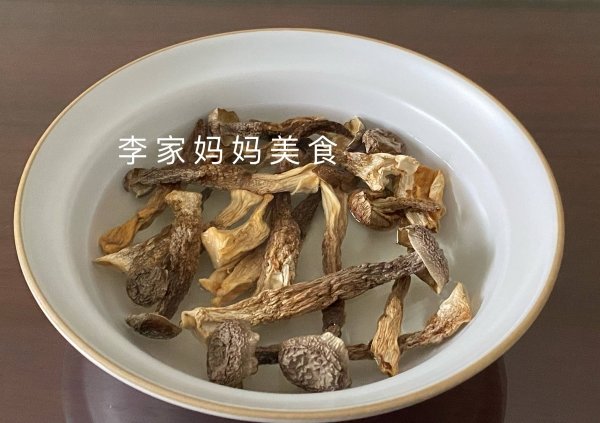 菌菇鸽子汤的功效与作用-菌菇鸽子汤怎么炖好喝又营养3