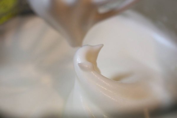 漩涡蛋糕什么意思-抹茶漩涡蛋糕做法7